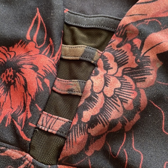 Maurice’s Yoga Sports Bra, racerback, front mesh, no inserts - Picture 4 of 4